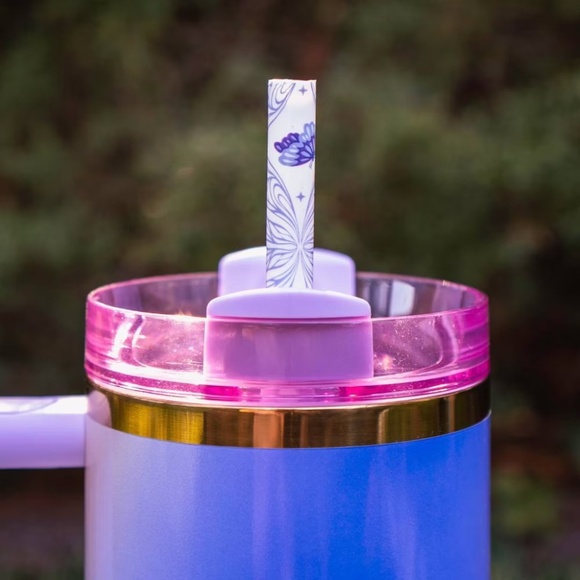 Stanley Wicked Tumbler Glinda For Good 30 oz. with Reusable Straws - Picture 10 of 13